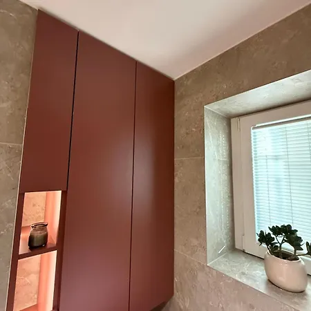 Sh Luxury - Red דירה